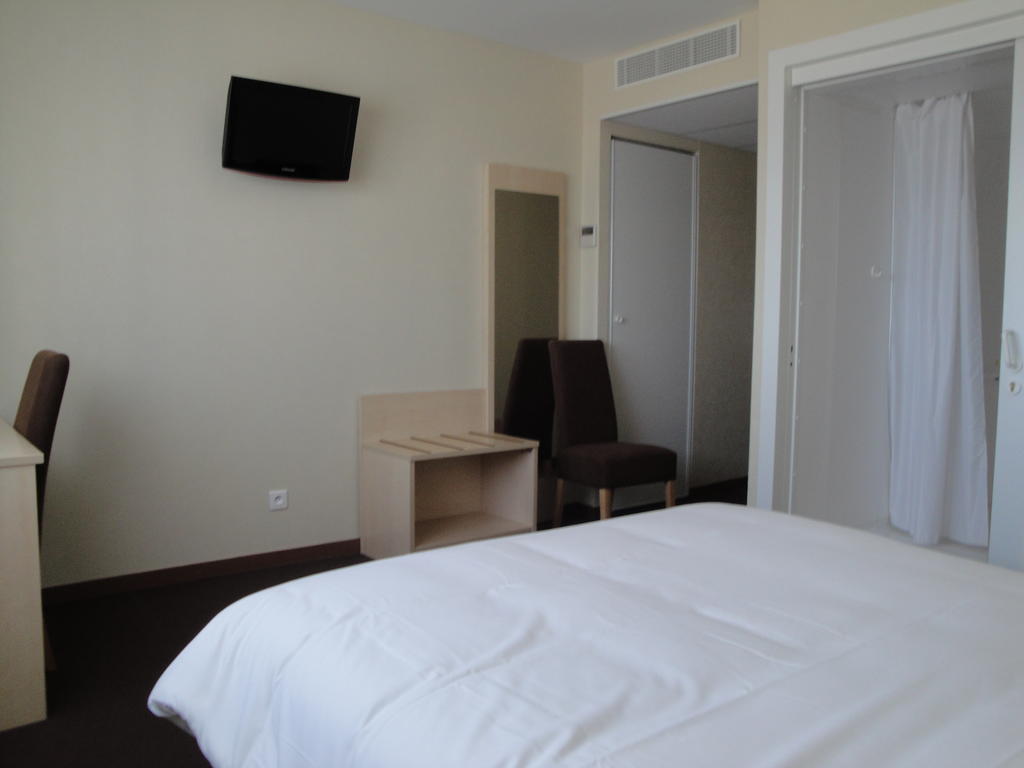 Cit'Hotel Talencia Thouars Phòng bức ảnh