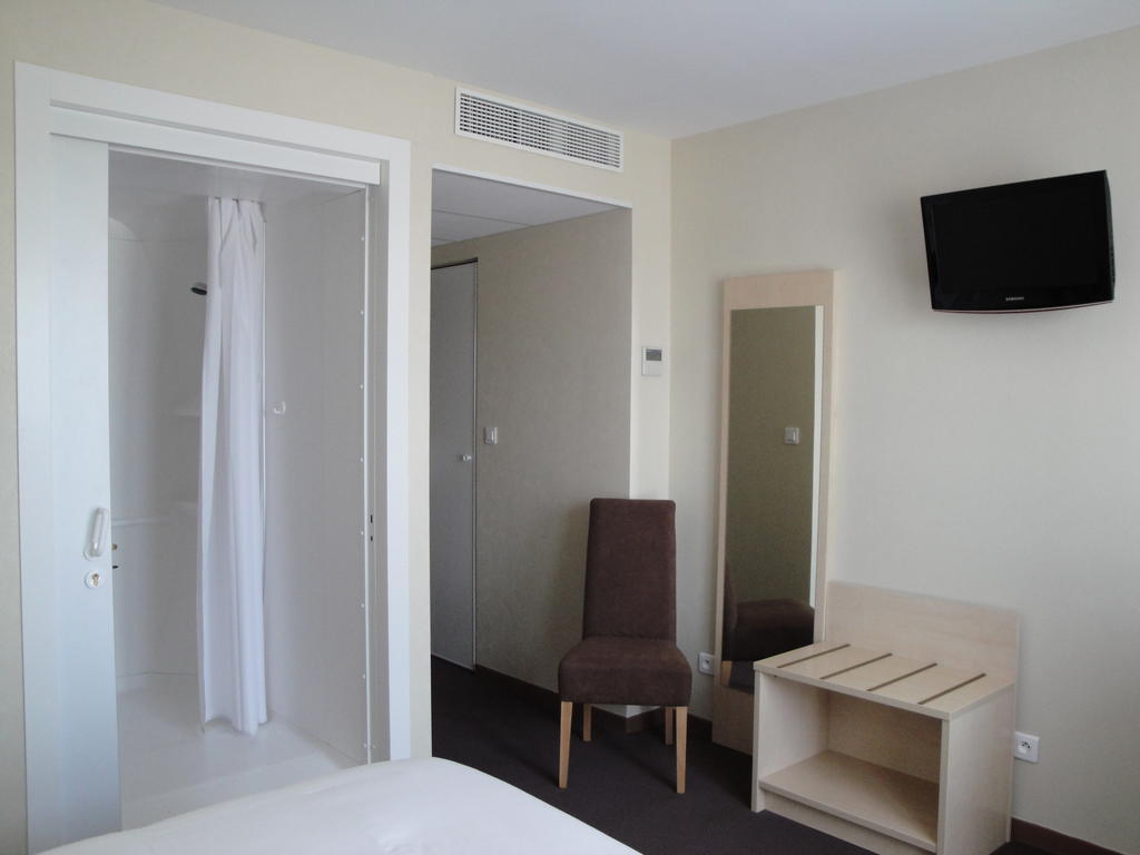 Cit'Hotel Talencia Thouars Phòng bức ảnh